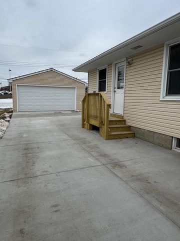 1307 13th Avenue NW, Rochester, MN 55901