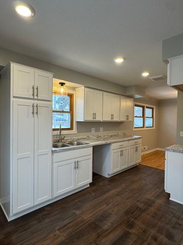 1307 13th Avenue NW, Rochester, MN 55901