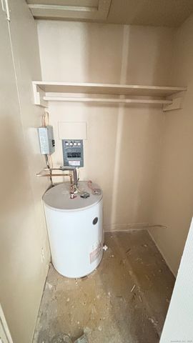 341 Oak Street, Waterbury, CT 06705