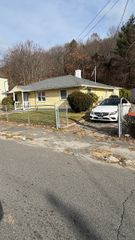 341 Oak Street, Waterbury, CT 06705