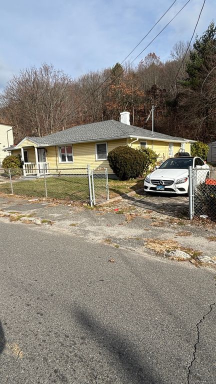 341 Oak Street, Waterbury, CT 06705