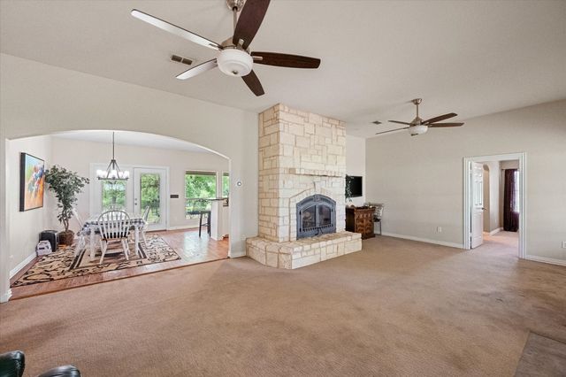 1134 US Highway 380 E, Graham, TX 76450