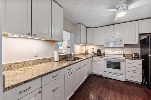 5656 ASHTON LAKE DRIVE 5656, Sarasota, FL 34231