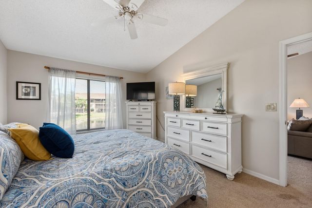 5656 ASHTON LAKE DRIVE 5656, Sarasota, FL 34231