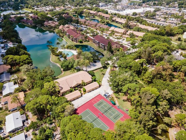 5656 ASHTON LAKE DRIVE 5656, Sarasota, FL 34231