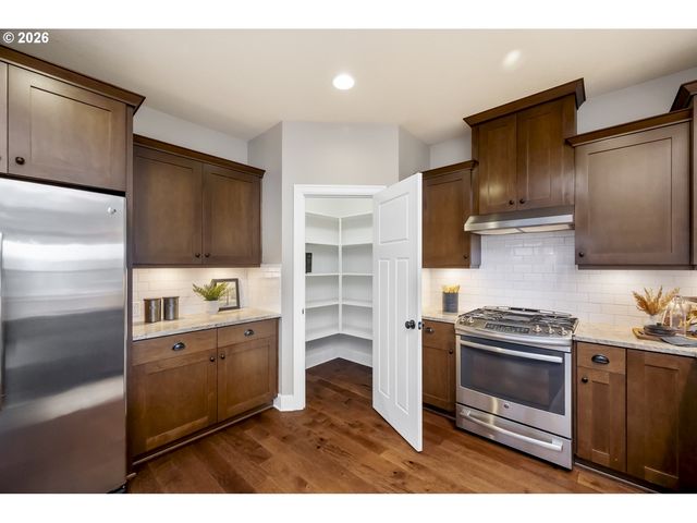 5566 Se INSLEY St, Portland, OR 97206