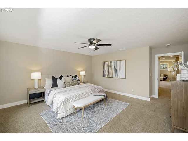 5566 Se INSLEY St, Portland, OR 97206