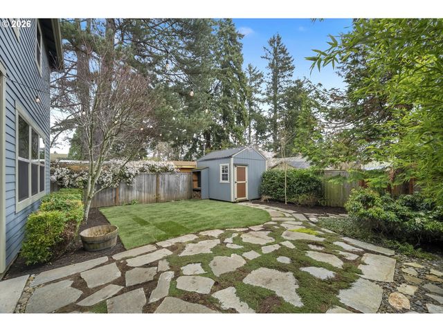 5566 Se INSLEY St, Portland, OR 97206