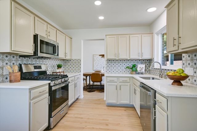 17111 Copperhead DR, Round Rock, TX 78664