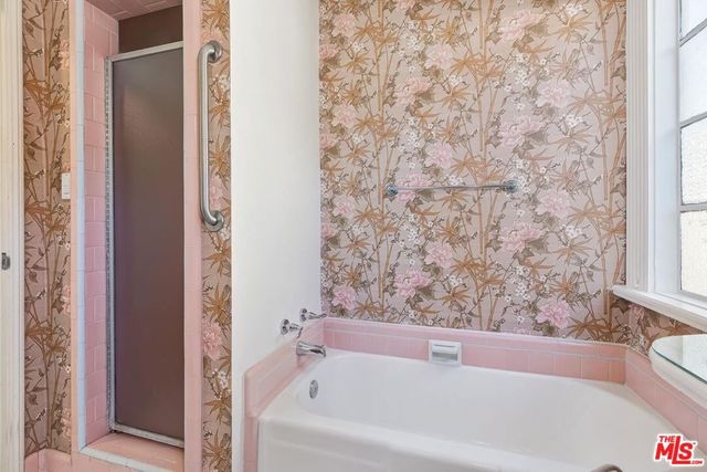 428 S Gretna Green Way, Los Angeles, CA 90049