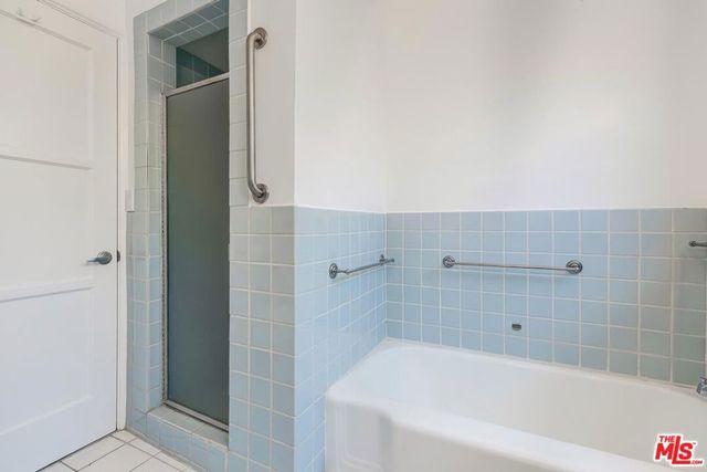 428 S Gretna Green Way, Los Angeles, CA 90049