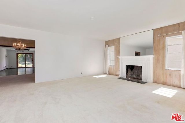 428 S Gretna Green Way, Los Angeles, CA 90049