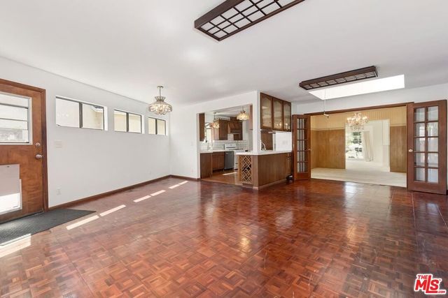 428 S Gretna Green Way, Los Angeles, CA 90049
