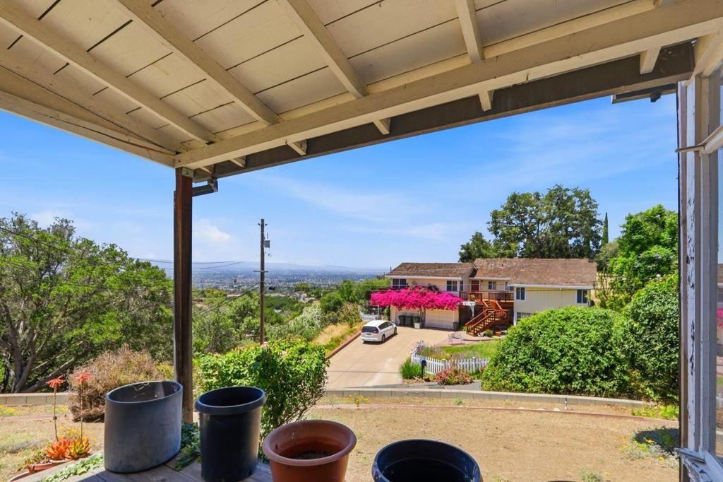 Image 27 of property listing at 15780 Rica Vista Way, San Jose, CA 95127