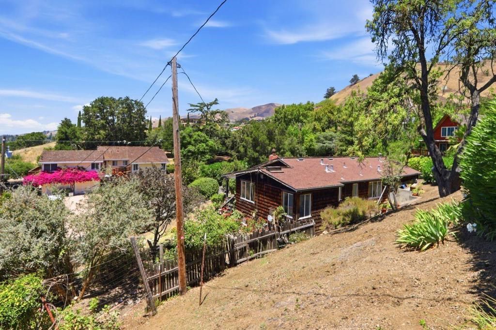 Image 38 of property listing at 15780 Rica Vista Way, San Jose, CA 95127