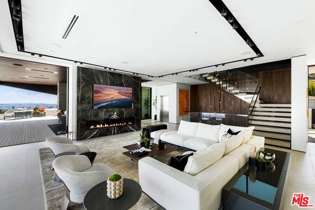 8116 Laurel View Drive, Los Angeles, CA 90069