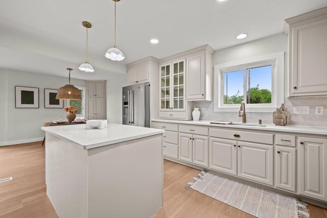 N69W27089 Hickory Chasm DRIVE, Lisbon, WI 53089