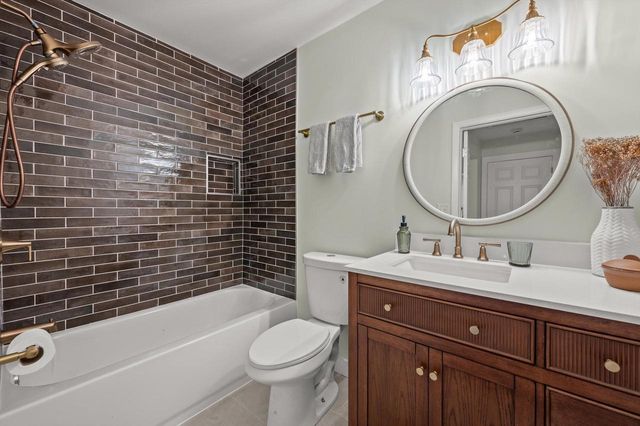N69W27089 Hickory Chasm DRIVE, Lisbon, WI 53089