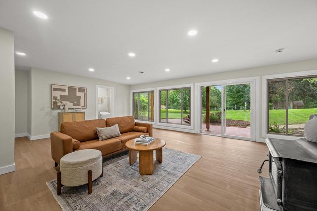 N69W27089 Hickory Chasm DRIVE, Lisbon, WI 53089
