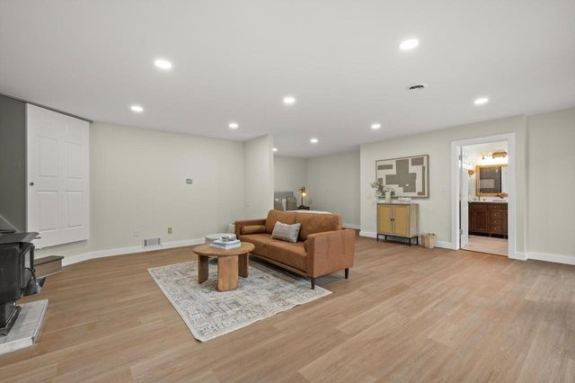 N69W27089 Hickory Chasm DRIVE, Lisbon, WI 53089