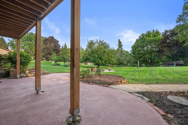 N69W27089 Hickory Chasm DRIVE, Lisbon, WI 53089