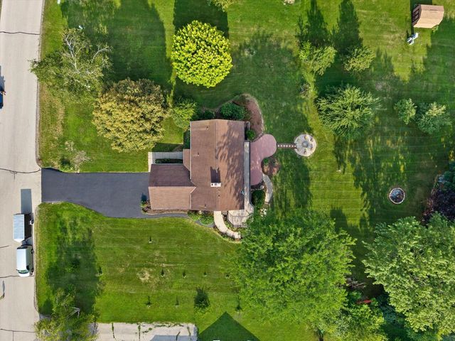 N69W27089 Hickory Chasm DRIVE, Lisbon, WI 53089