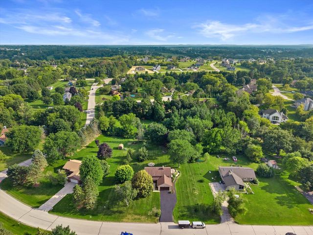 N69W27089 Hickory Chasm DRIVE, Lisbon, WI 53089