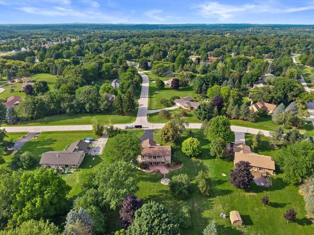 N69W27089 Hickory Chasm DRIVE, Lisbon, WI 53089