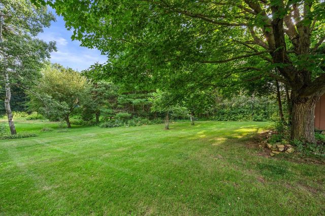 N69W27089 Hickory Chasm DRIVE, Lisbon, WI 53089