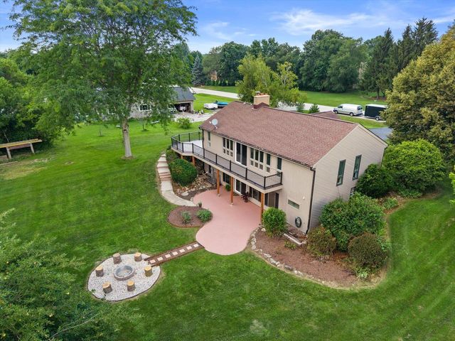 N69W27089 Hickory Chasm DRIVE, Lisbon, WI 53089