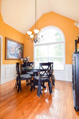 1003 Roland Ct, Cottontown, TN 37048
