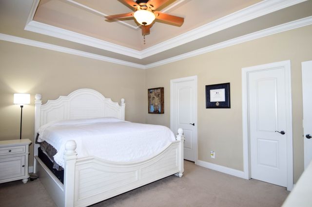 1003 Roland Ct, Cottontown, TN 37048