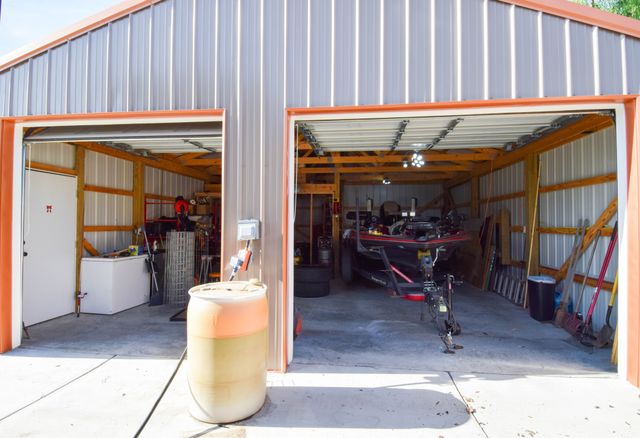 1003 Roland Ct, Cottontown, TN 37048