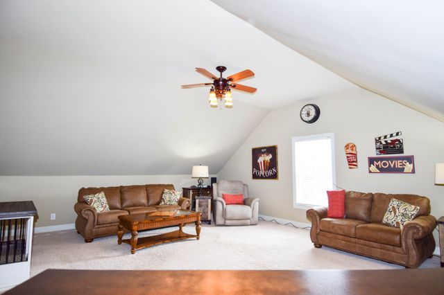 1003 Roland Ct, Cottontown, TN 37048