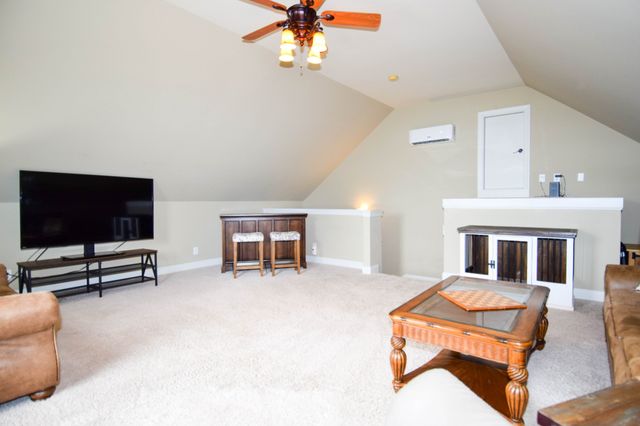 1003 Roland Ct, Cottontown, TN 37048