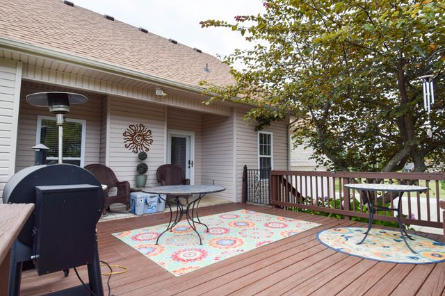 1003 Roland Ct, Cottontown, TN 37048