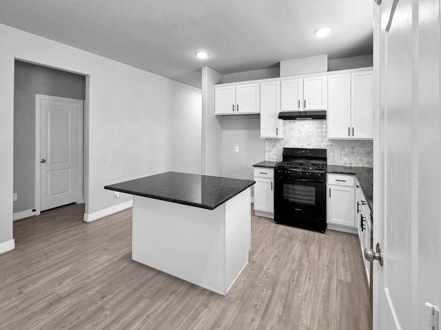 766 Dewberry Road, La Marque, TX 77568