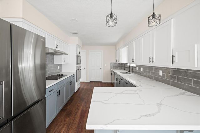 6215 Woodland Forest Drive, Houston, TX 77088