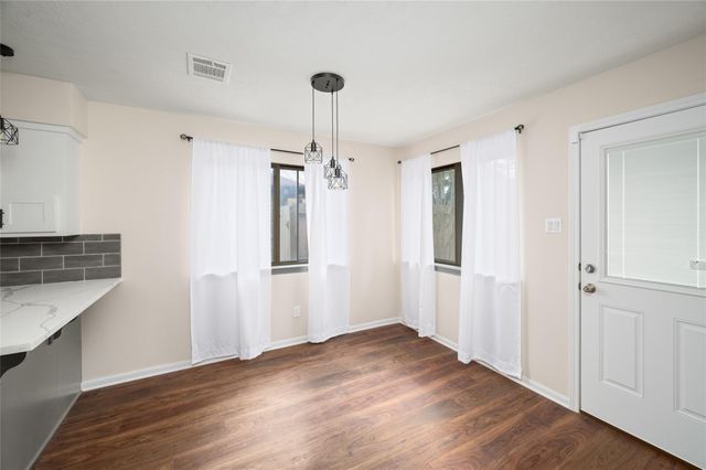 6215 Woodland Forest Drive, Houston, TX 77088