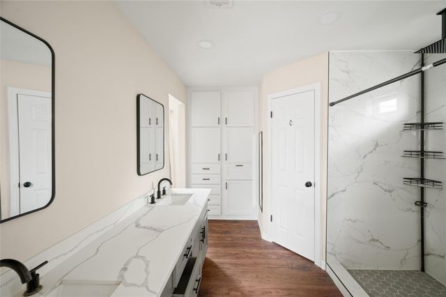 6215 Woodland Forest Drive, Houston, TX 77088