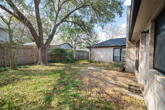 6215 Woodland Forest Drive, Houston, TX 77088