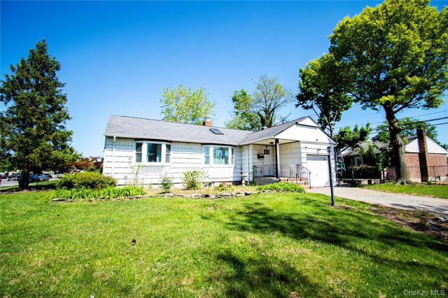 650 Bryant Street, East Meadow, NY 11554