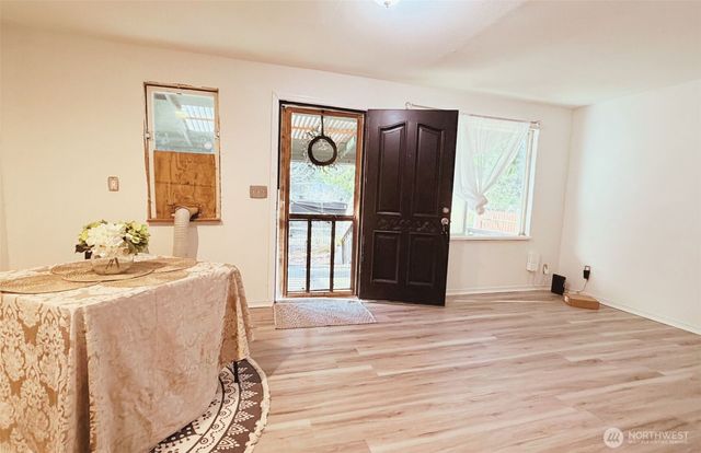 7525 N Center Court, Concrete, WA 98237