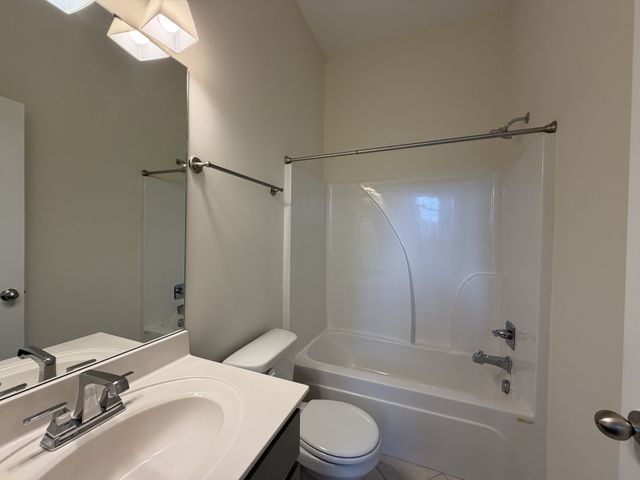 200 Kinsale Dr, Spring Hill, TN 37174