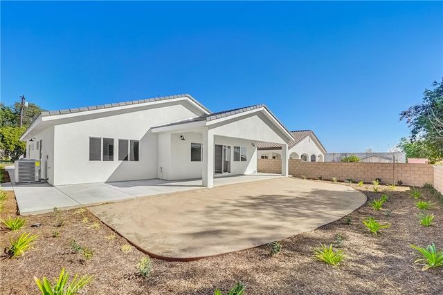 451 Hervey Avenue, Upland, CA 91786