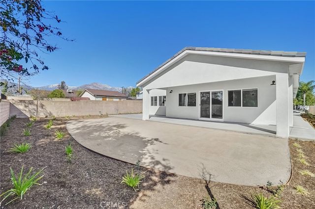 451 Hervey Avenue, Upland, CA 91786