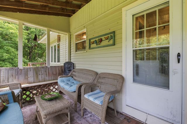 306 Stinson Lake Road, Rumney, NH 03266