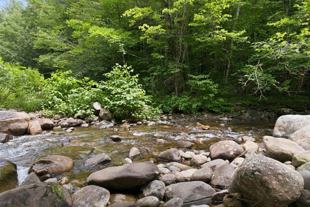 306 Stinson Lake Road, Rumney, NH 03266