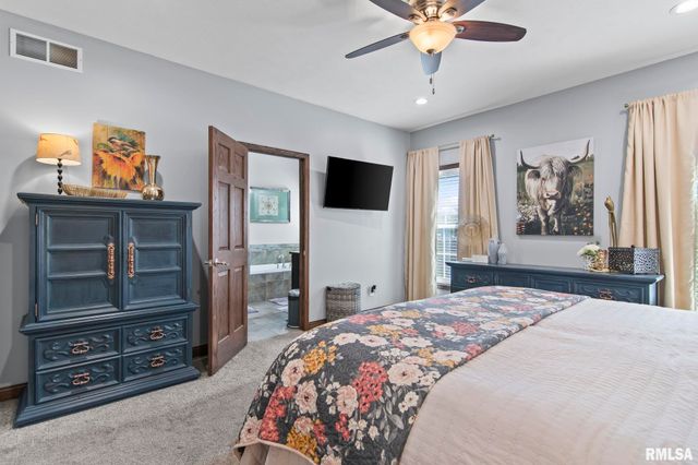 1110 Lost Tree Drive, Sherman, IL 62684