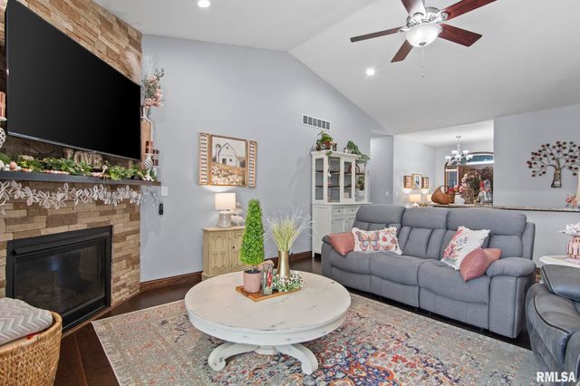 1110 Lost Tree Drive, Sherman, IL 62684